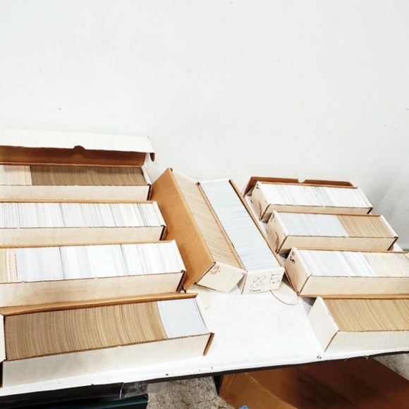 Large Baseball Card Lot 100 - Picture 2 of 7